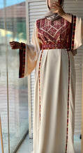 Elegant Offwhite Diamond Qabbah Thob With Manajil Details and Satin Details