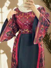 Elegant Black Thob with Red Unique Embroidery