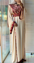 Elegant Offwhite Diamond Qabbah Thob With Manajil Details and Satin Details
