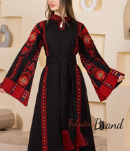 Very Chic Black Embroidered Thob Dress With Wide Sleeves